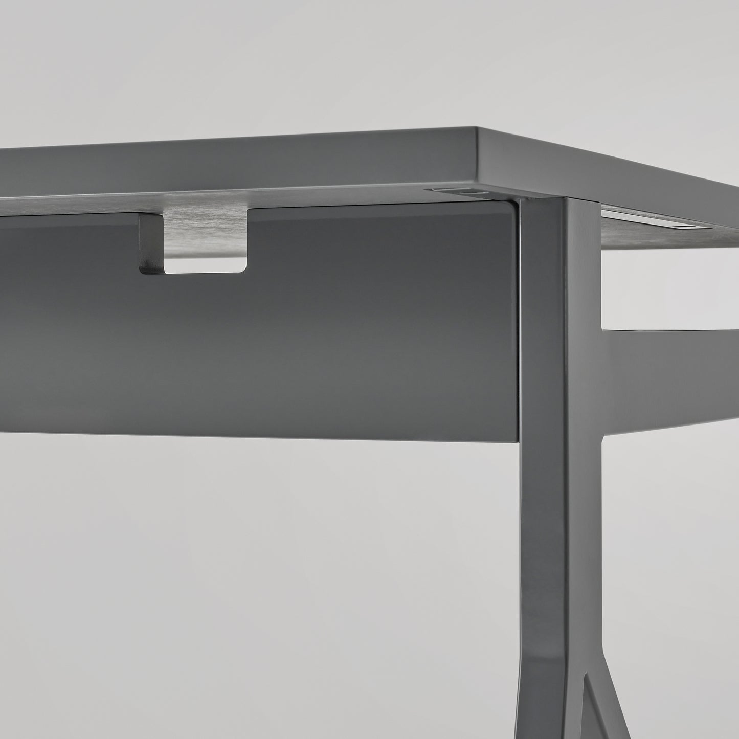 Desk 51