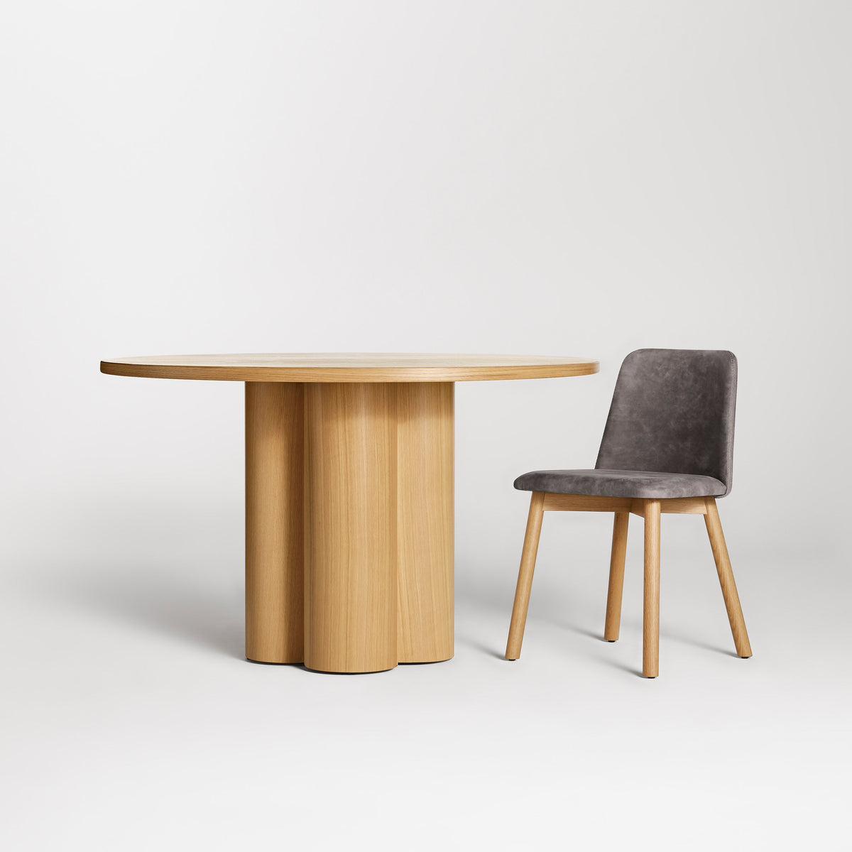 4/4 Round White Oak Dining Table