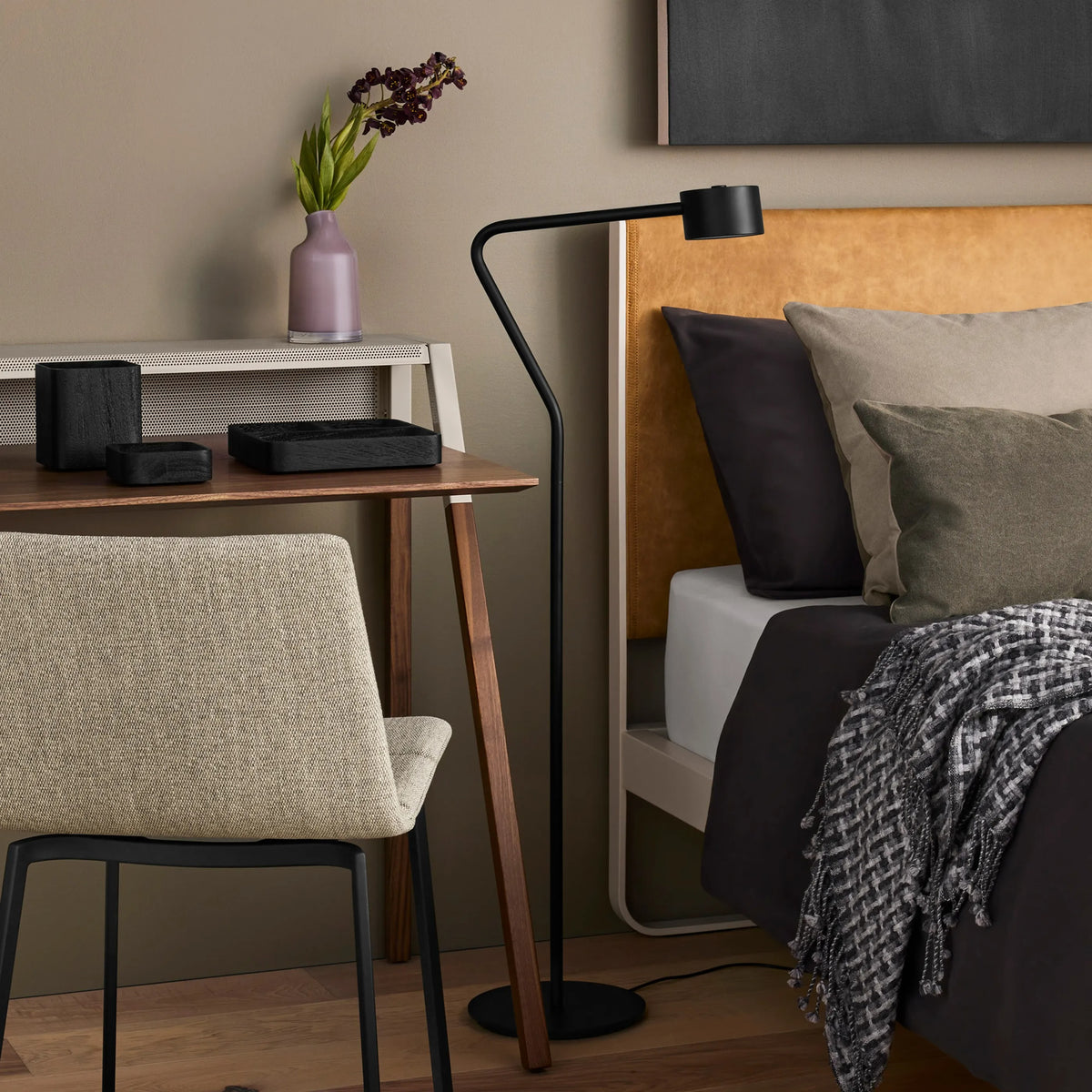 Variant Small Glass Vase - Blush